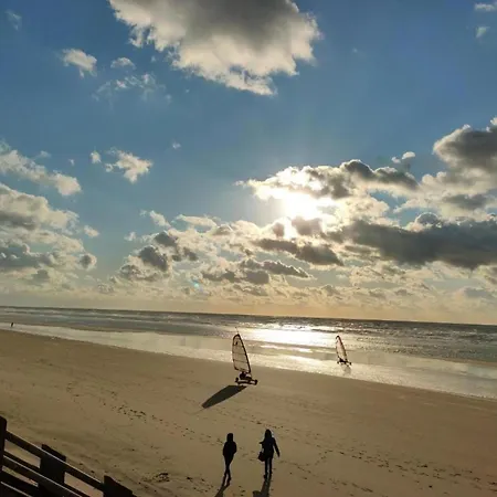 Near With Pool Шале Кен