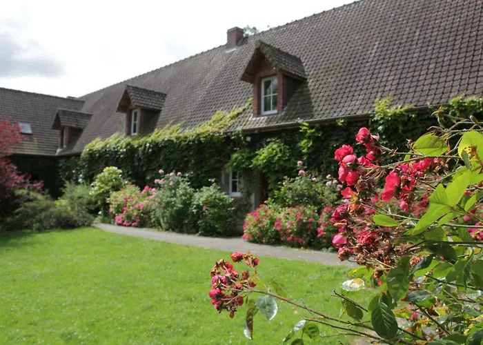 Near With Pool Quend