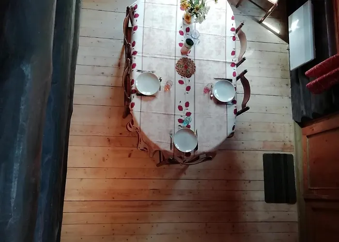 Near With Pool Quend